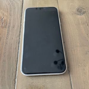 Apple IPhone XR- 64 GB White